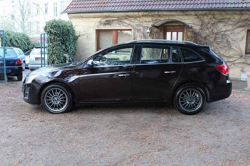 Gebraucht Chevrolet Cruze LTZ 141 PS (103 kW) 2013 Braun Kombi