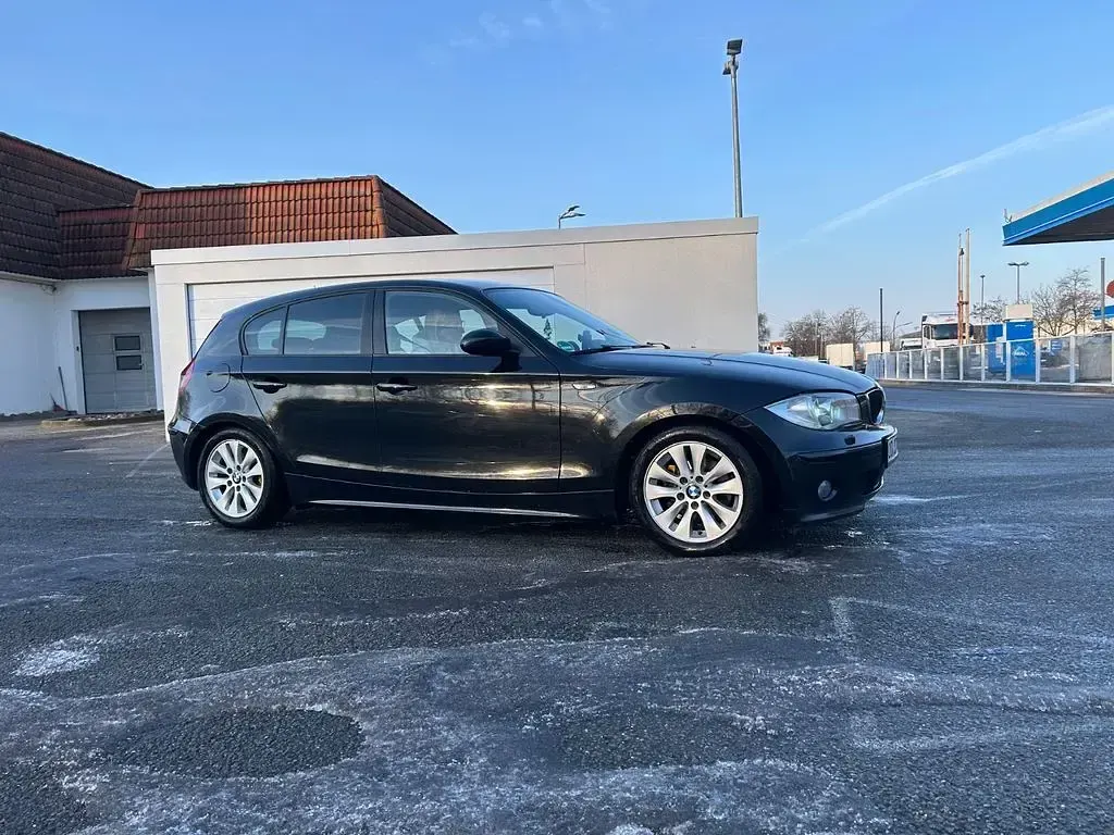 Gebraucht BMW 120 Sport Line 163 PS (119 kW) 2006 Schwarz Kleinwagen