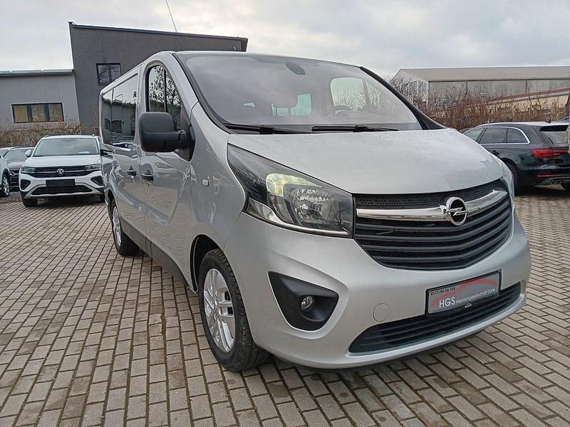 Gebraucht Opel Vivaro 145 PS (106 kW) 2019 Silber Van / Kleinbus