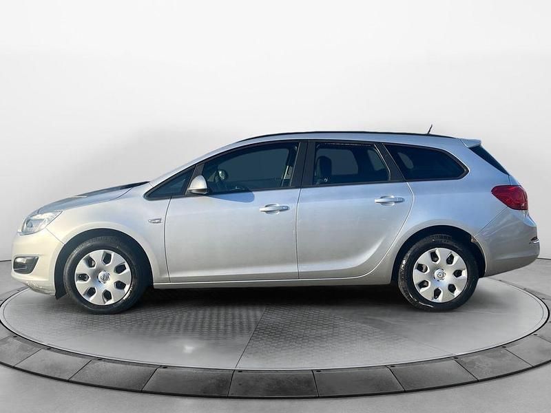 Gebraucht Opel Astra Selection 101 PS (74 kW) 2016 Silber Kombi