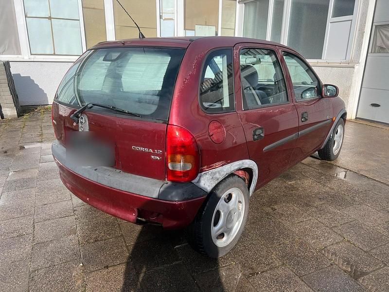 Gebraucht Opel Corsa 65 PS (47 kW) 1999 Rot Kleinwagen