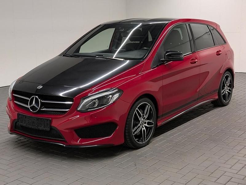 Rot (jupiterrot) Gebraucht 2018 Mercedes B250 AMG line Van / Kleinbus | 22.480 € (Fairer Preis) - Bild 1/4