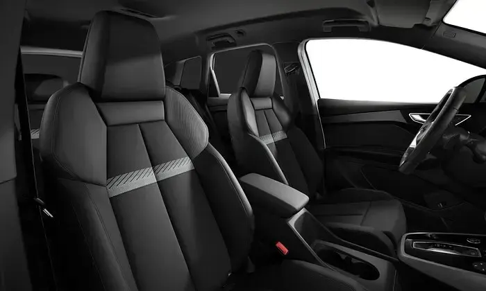Gebraucht Audi Q4 e-tron Ambiente 150 kW (204 PS) 2025 Gletscherweiss SUV