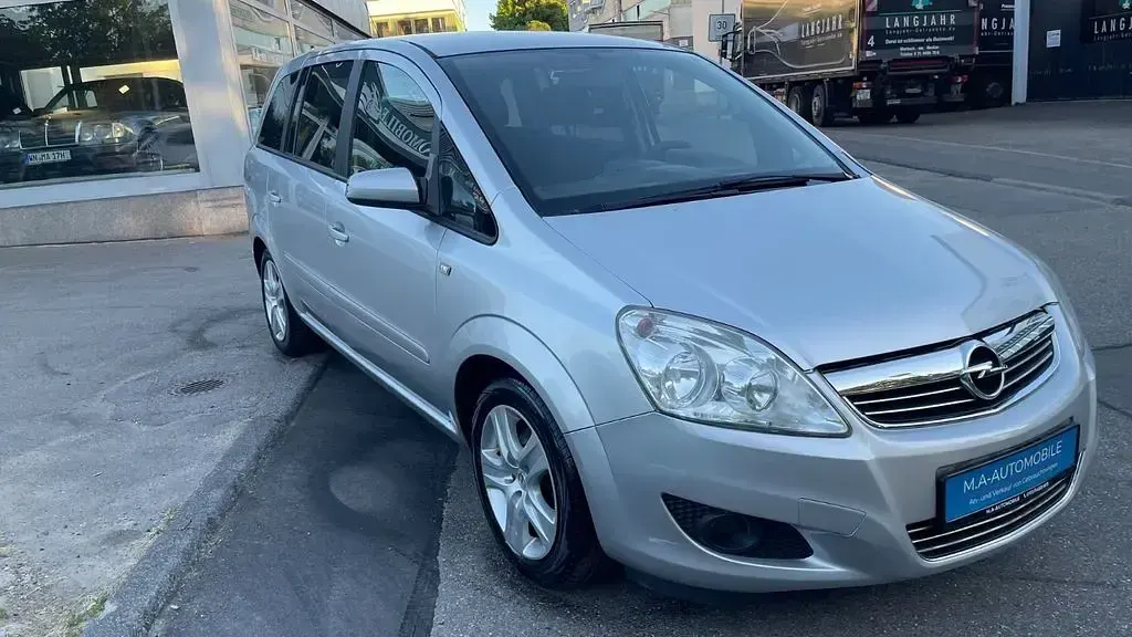 Gebraucht Opel Zafira Edition 140 PS (102 kW) 2009 Silber Van / Kleinbus