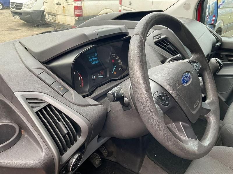 Gebraucht Ford 300 101 PS (74 kW) 2015 Rot Kombi