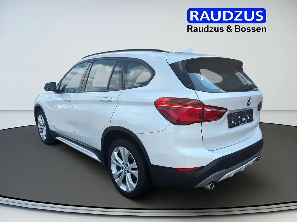 Gebraucht BMW X1 Sport Line 150 PS (110 kW) 2018 Weiß SUV