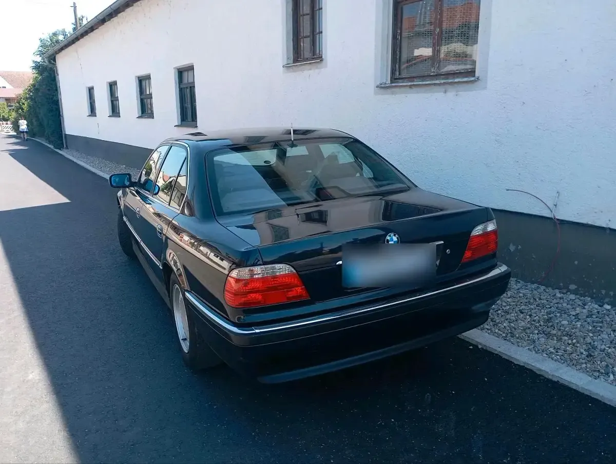 Gebraucht BMW 735 235 PS (172 kW) 1997 Schwarz Limousine