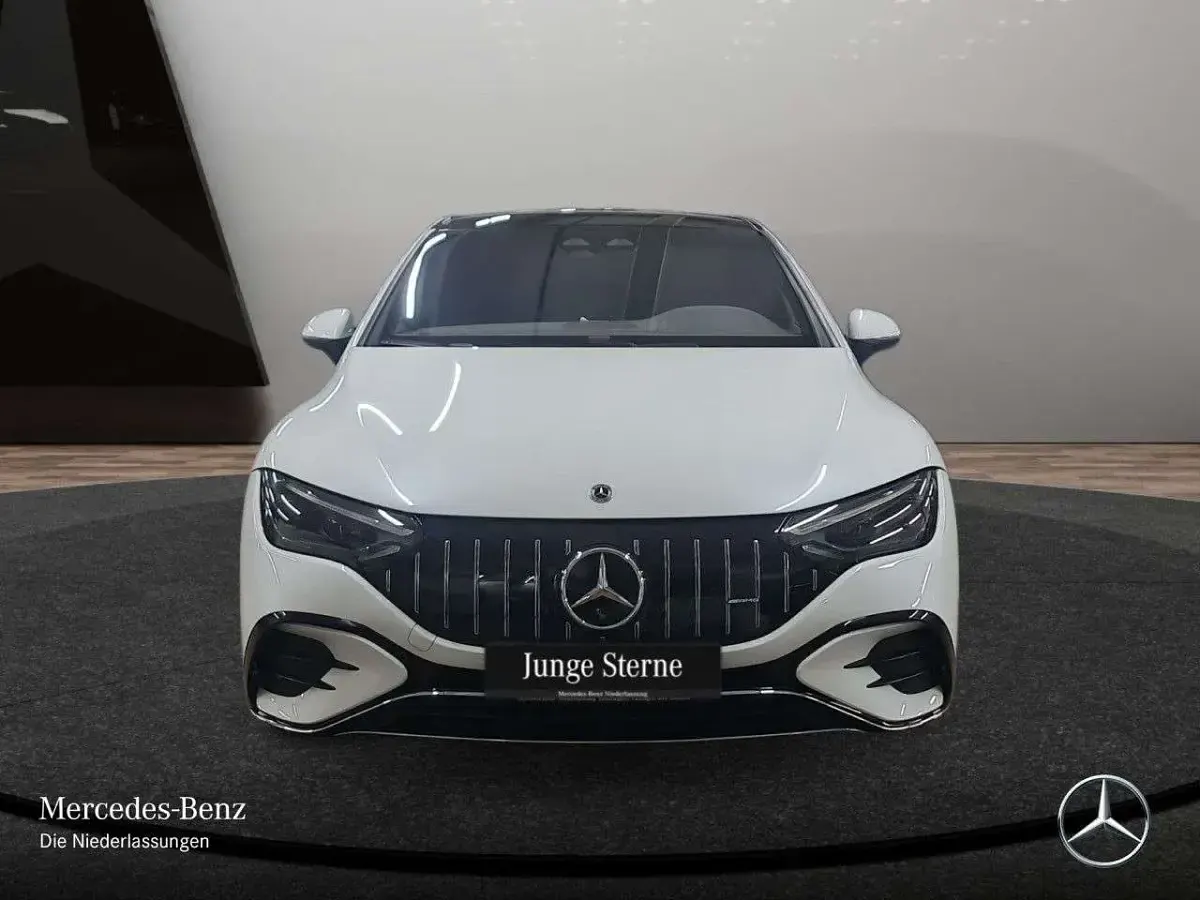 Gebraucht Mercedes EQE AMG 43 AMG 350 kW (476 PS) 2022 Weiß Limousine