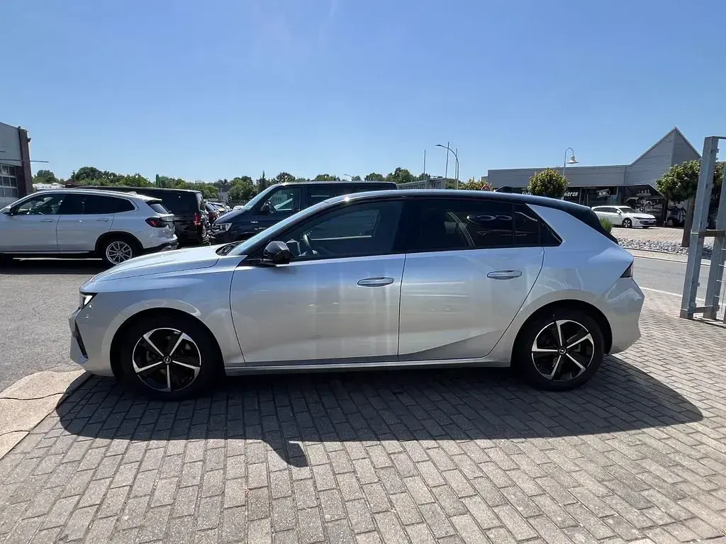 Gebraucht Opel Astra 131 PS (96 kW) 2025 Grau Kleinwagen