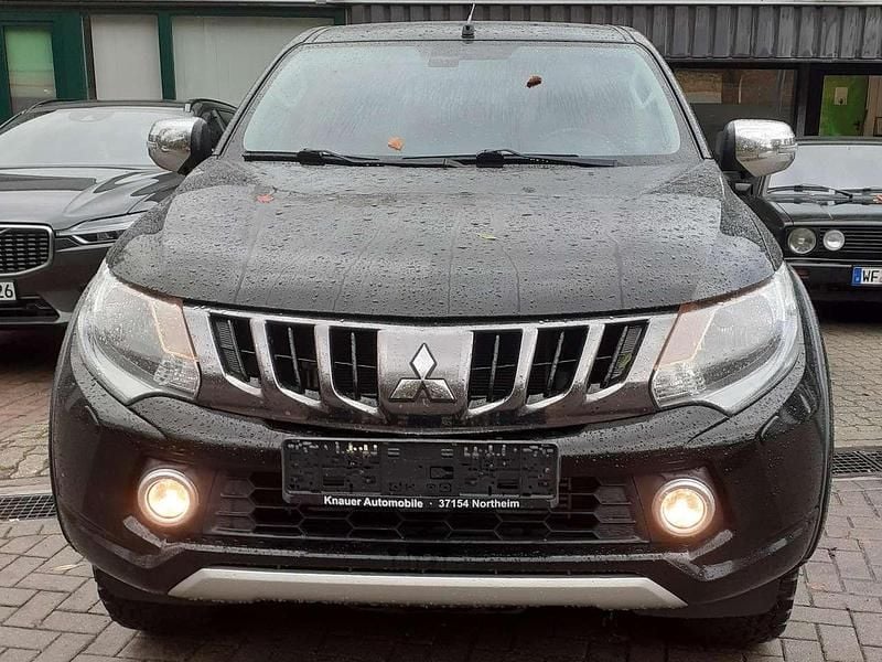 Schwarz Gebraucht 2019 Mitsubishi L200 Plus Abholung | 28.900 € (Teuer) - Bild 1/4