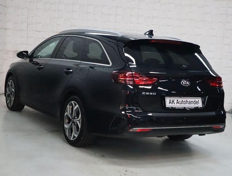 Gebraucht Kia Ceed 136 PS (100 kW) 2020 Schwarz Kleinwagen