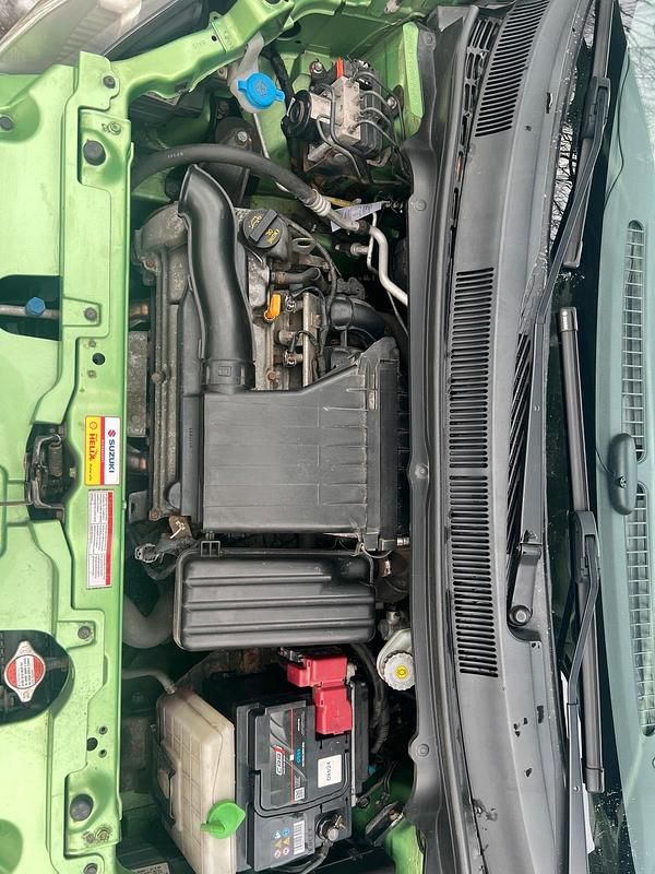 Gebraucht Suzuki Splash 86 PS (63 kW) 2009 Grün Kleinwagen