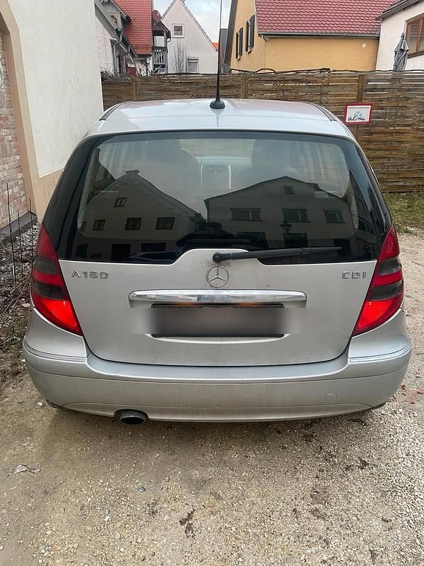 Gebraucht Mercedes A180 109 PS (80 kW) 2004 Silber Limousine