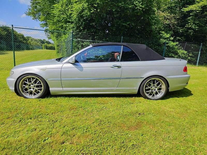 Titansilber metallic Gebraucht 2006 BMW 330 Cabriolet M Sport Cabrio | 12.950 € (Fairer Preis) - Bild 1/4