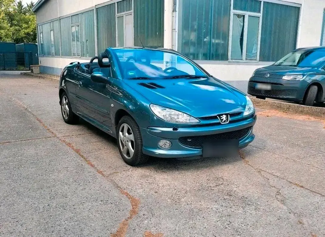 Gebraucht Peugeot 206 CC Platinum 109 PS (80 kW) 2005 Blau Cabrio