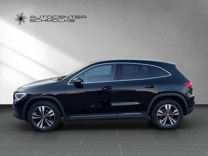 Gebraucht Mercedes GLA200 Progressive 163 PS (119 kW) 2021 Unilack nachtschwarz SUV
