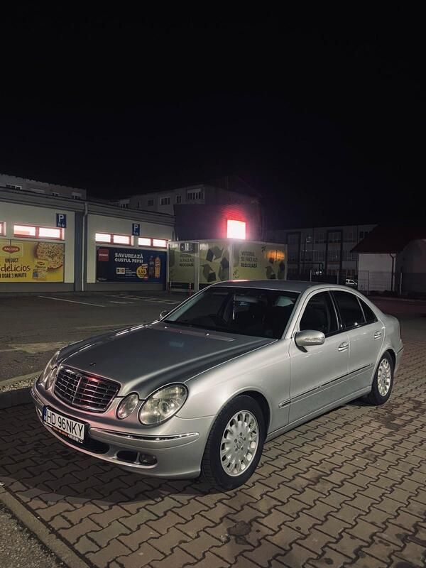 Gebraucht 2004 Mercedes E200 Limousine | 2.300 € - Bild 1/4