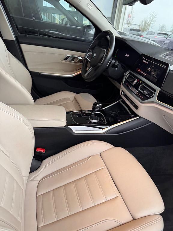 Gebraucht BMW 320 Efficient Dynamics 190 PS (139 kW) 2021 Blau Kombi