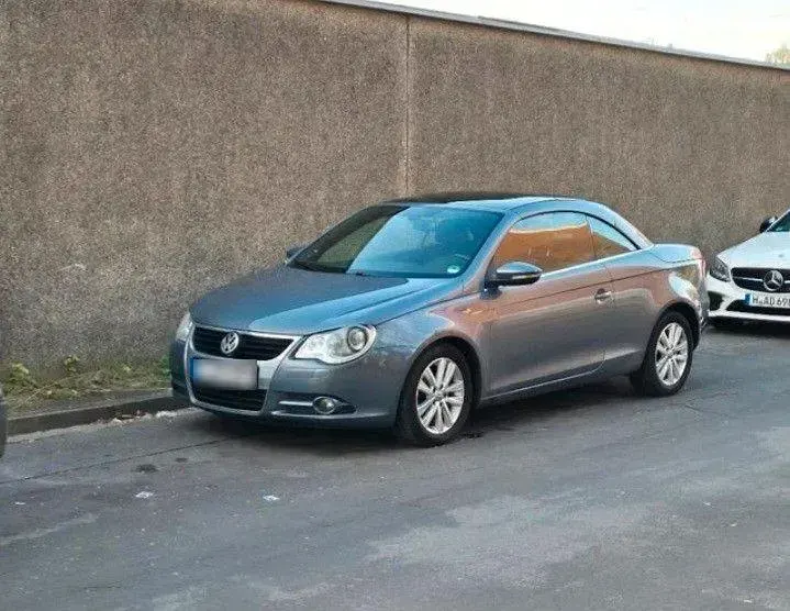 Usata VW Eos Individual 140 CV (102 kW) 2009 Grigio Cabrio