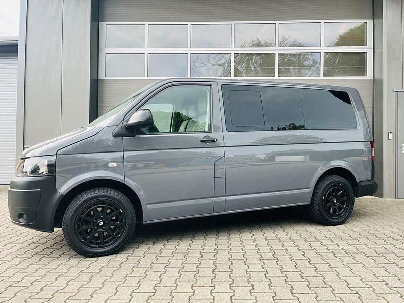 Gebraucht VW T5 140 PS (102 kW) 2013 Grau Van