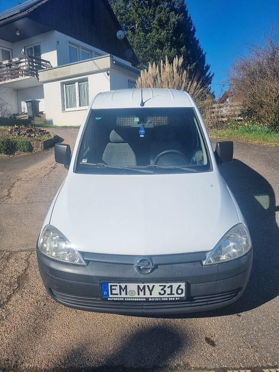 Usata Opel Combo 75 CV (55 kW) 2003 Bianco Monovolume