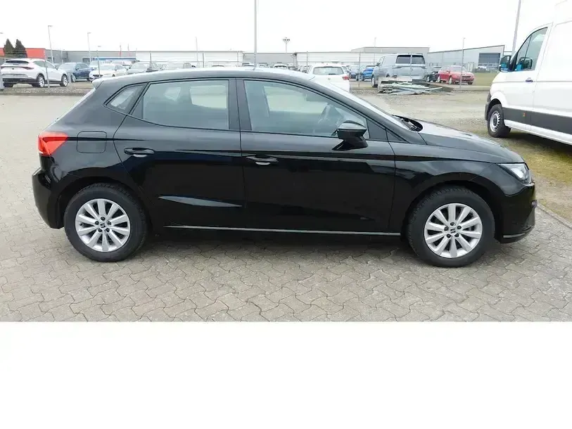 Gebraucht Seat Ibiza Style 95 PS (69 kW) 2023 Mitternachtsschwarz y9t Kleinwagen
