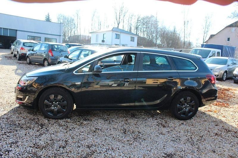 Gebraucht Opel Astra Innovation 165 PS (121 kW) 2013 Schwarz Kombi