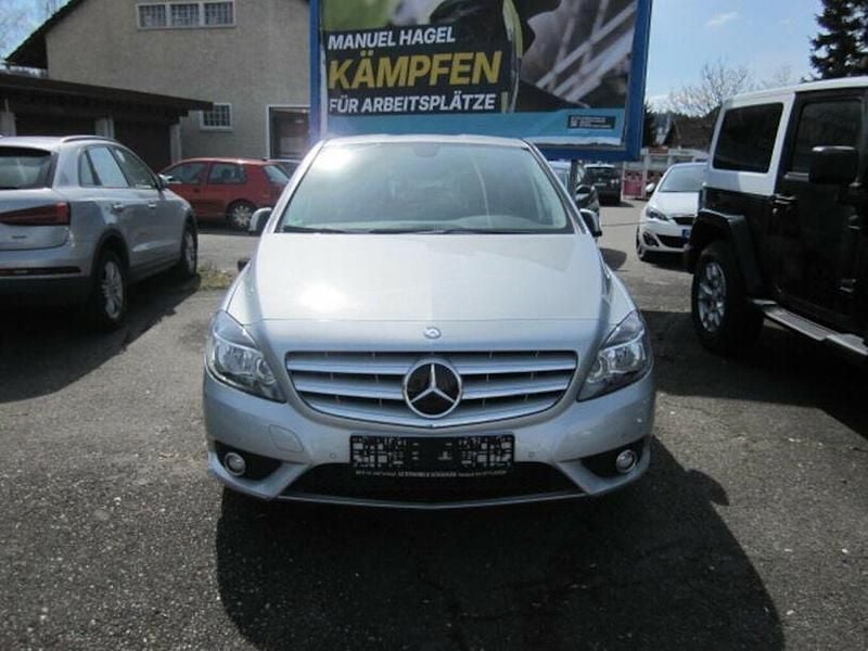 Gebraucht Mercedes B200 156 PS (114 kW) 2013 Polarsilber Van / Kleinbus