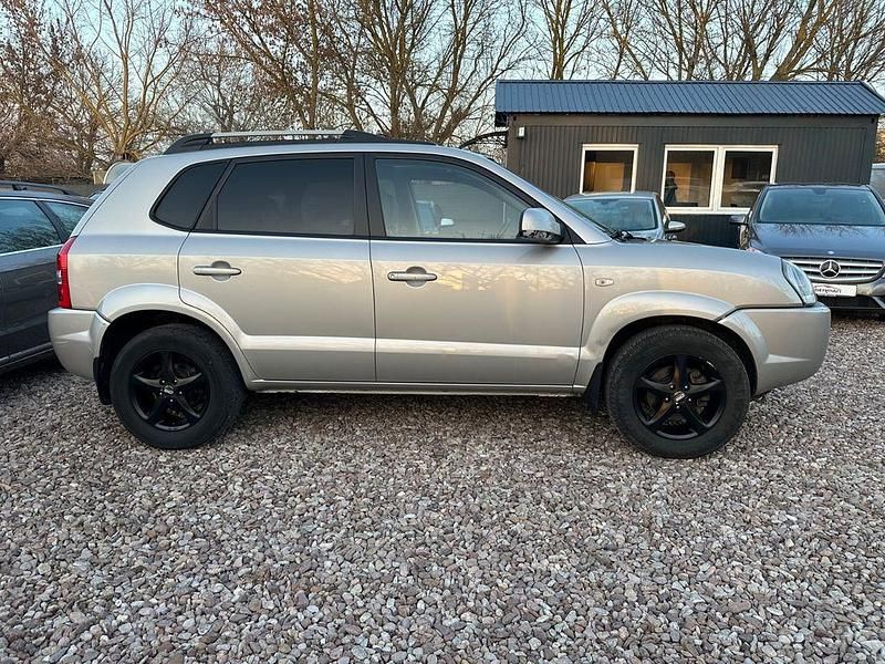 Gebraucht Hyundai Tucson GLS 140 PS (102 kW) 2008 Silber SUV
