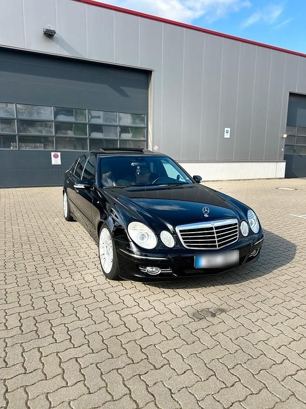 Gebraucht Mercedes E420 Avantgarde 314 PS (230 kW) 2006 Schwarz Limousine