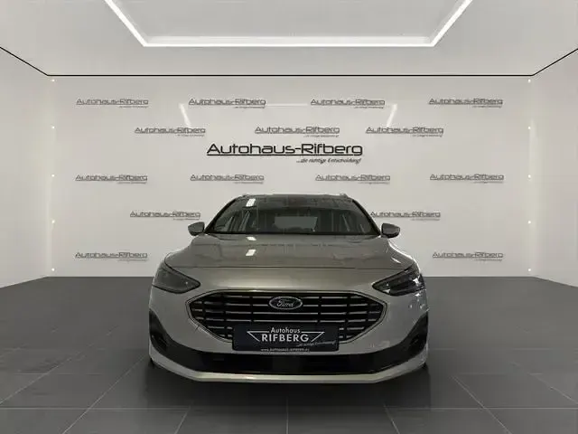 Gebraucht Ford Focus Titanium 116 PS (85 kW) 2024 Silber Limousine