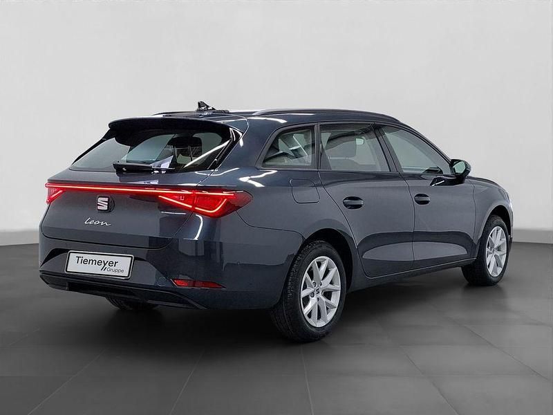Neu Seat Leon Style 116 PS (85 kW) 2026 Grau Limousine