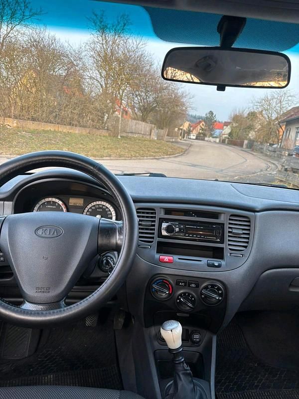 Gebraucht Kia Rio 84 PS (61 kW) 2005 Schwarz Kleinwagen