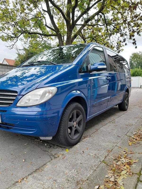 Blau Gebraucht 2007 Mercedes Viano Van / Kleinbus | 6.500 € (Fairer Preis) - Bild 1/4