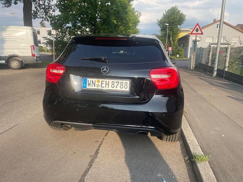 Gebraucht Mercedes A250 211 PS (155 kW) 2013 Schwarz Limousine