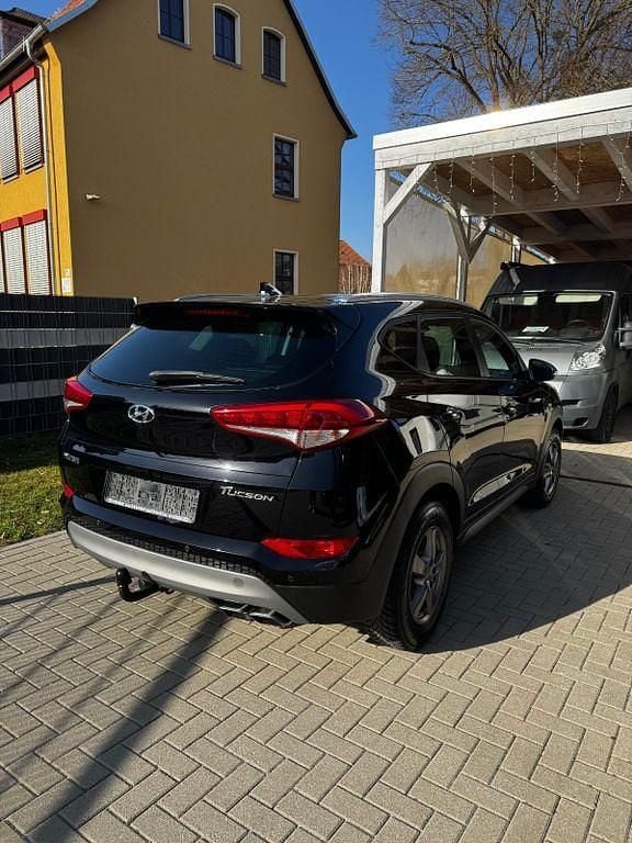 Gebraucht Hyundai Tucson 177 PS (130 kW) 2017 Schwarz SUV