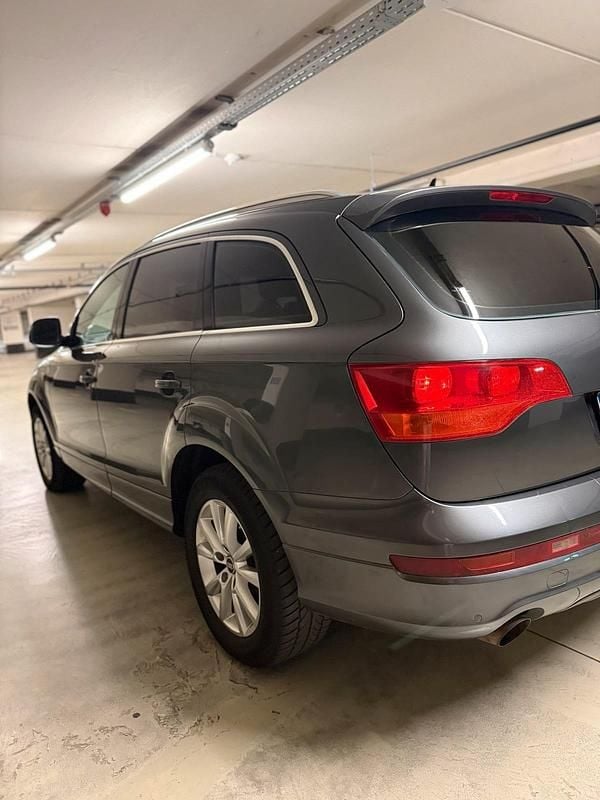 Gebraucht Audi Q7 S-Line 239 PS (175 kW) 2007 Grau SUV