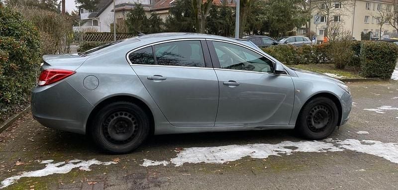 Gebraucht Opel Insignia Edition 140 PS (102 kW) 2012 Limousine