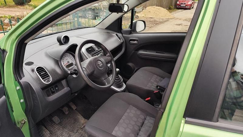 Usado Suzuki Splash Basic 65 HP (47 kW) 2008 Verde Citadino