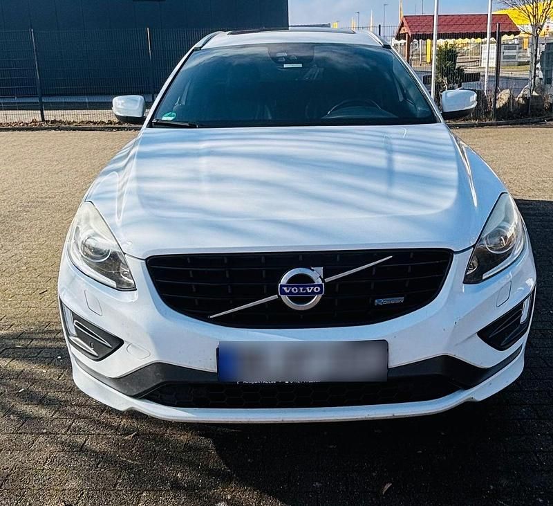 Gebraucht Volvo XC60 Summum 190 PS (139 kW) 2015 Weiß SUV