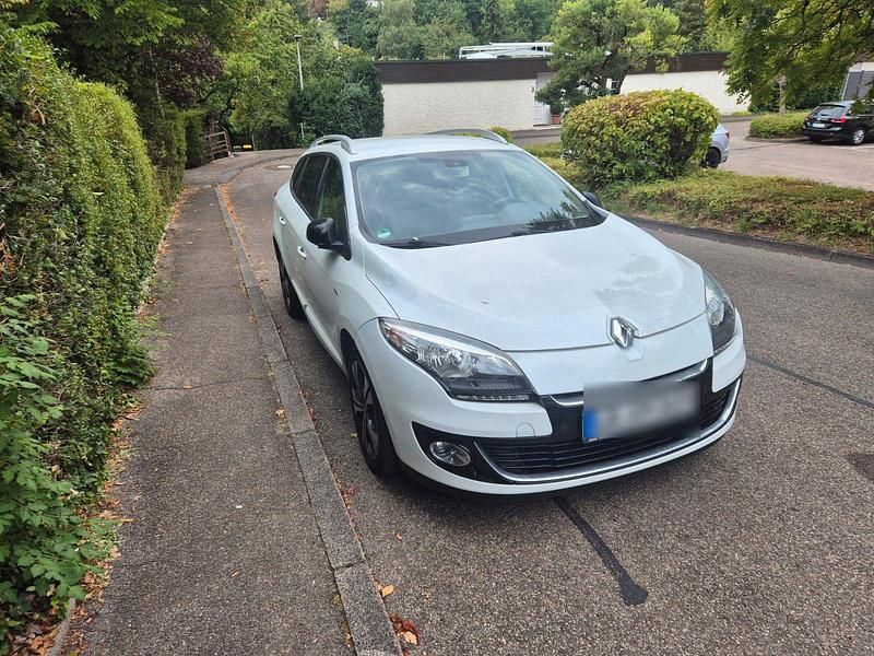 Gebraucht Renault Mégane GrandTour Bose Edition 116 PS (85 kW) 2012 Weiß Kombi