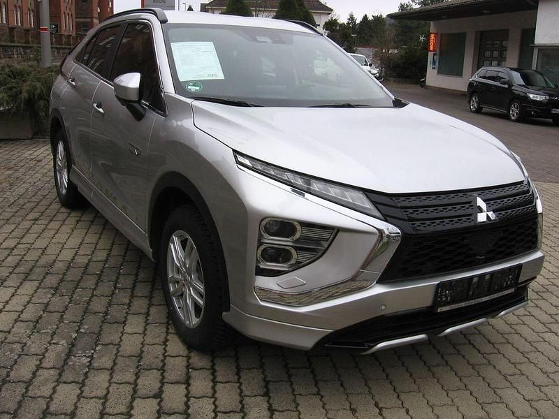 Gebraucht Mitsubishi Eclipse Cross Plus 98 PS (72 kW) 2023 Silber SUV