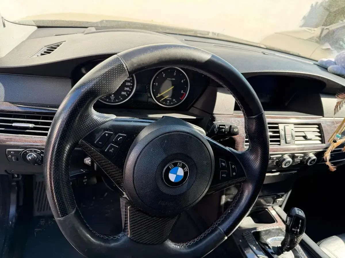 Second-hand BMW 525 231 CP (169 kW) 2010 Negru Break