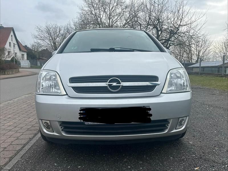 Gebraucht Opel Meriva 116 PS (85 kW) 2004 Silber Van / Kleinbus