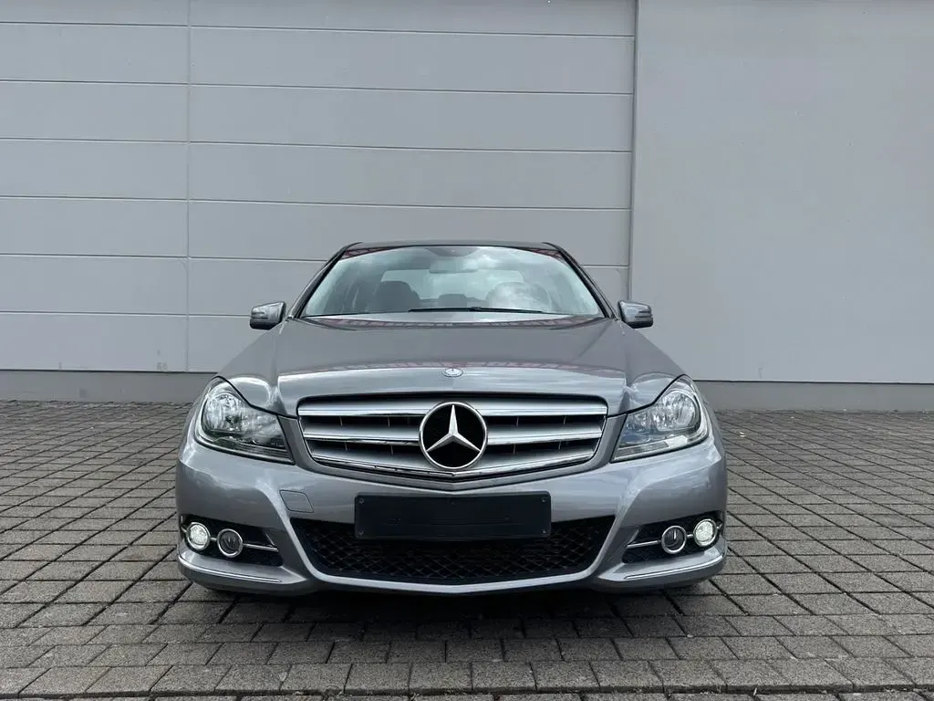 Gebraucht Mercedes C200 184 PS (135 kW) 2012 Grau Limousine