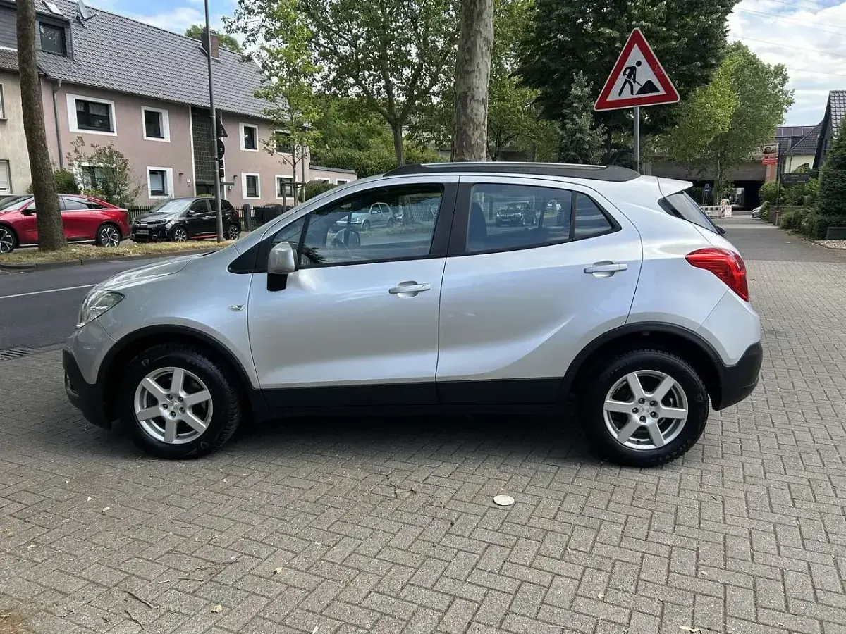 Gebraucht Opel Mokka Edition 131 PS (96 kW) 2013 Argon silber/ice silver (m2) SUV