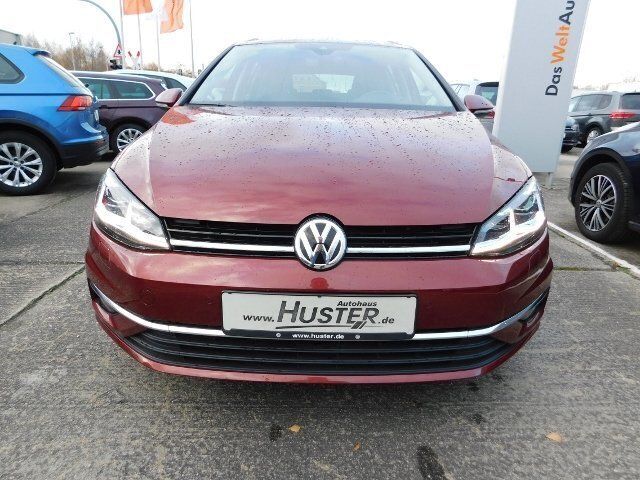 Gebraucht VW Golf VII Highline 150 PS (110 kW) 2019 Rot metallic Kombi