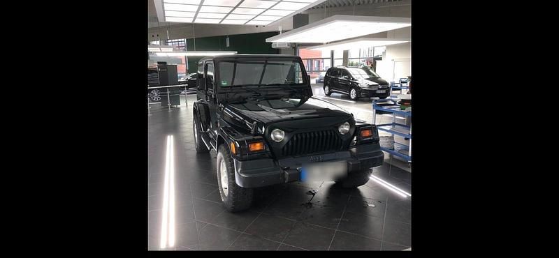 Gebraucht Jeep Wrangler Sahara 180 PS (132 kW) 2000 Schwarz SUV