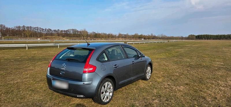 Gebraucht Citroën C4 Exclusive 109 PS (80 kW) 2004 Grau Kleinwagen