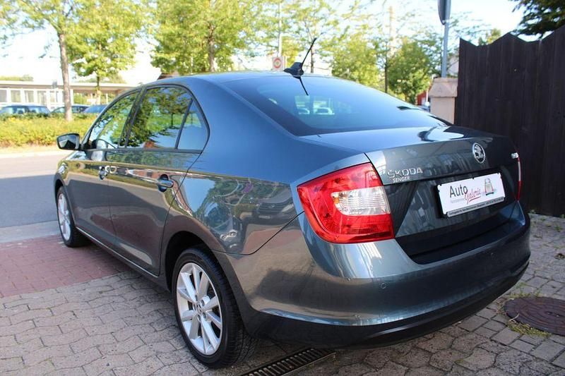 Gebraucht Skoda Rapid Drive 86 PS (63 kW) 2014 Grau Limousine